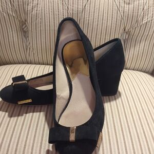 Michael Kors Elegant Black Heels with Gold Details